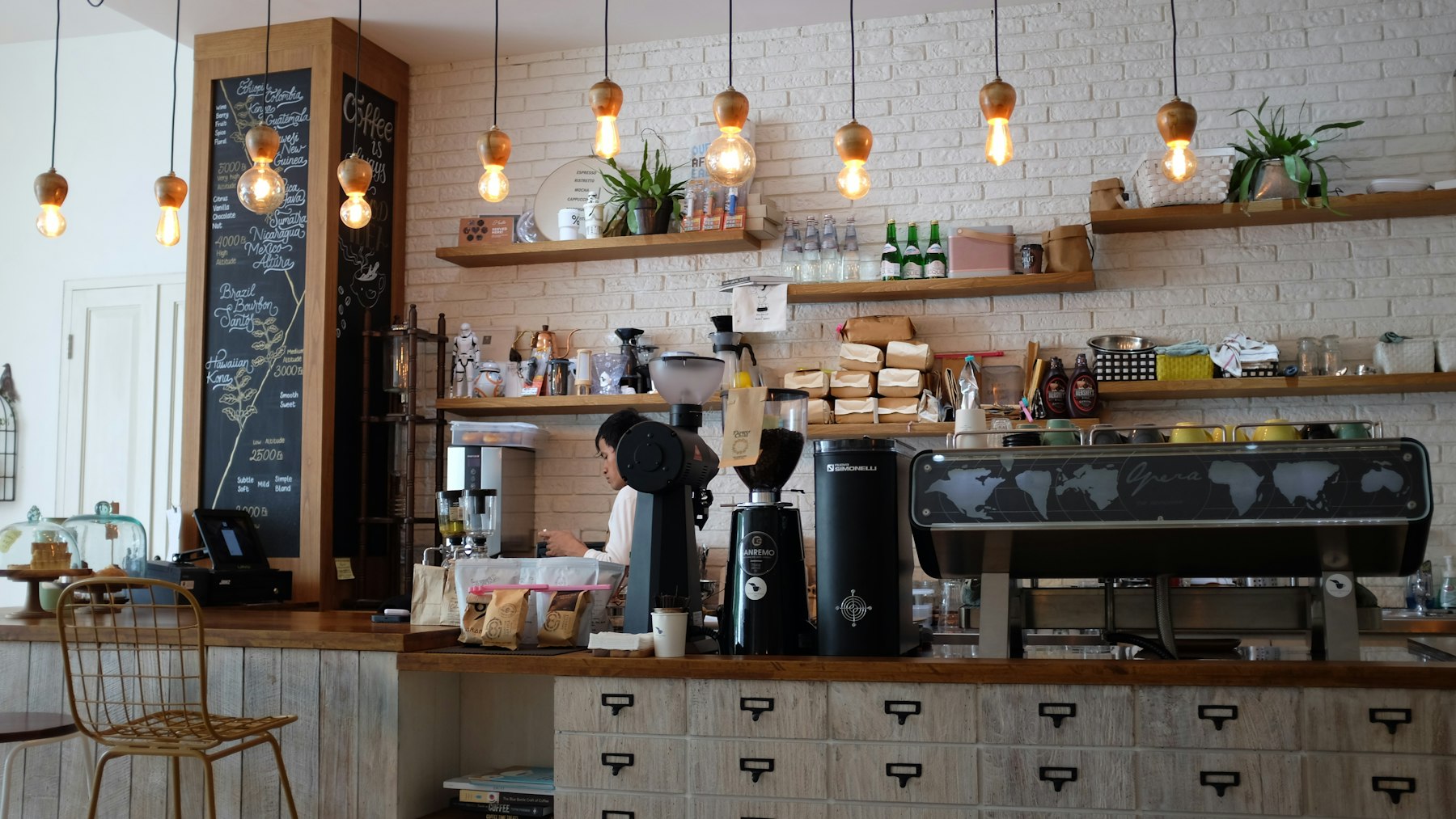 De koffiebar in de winkel